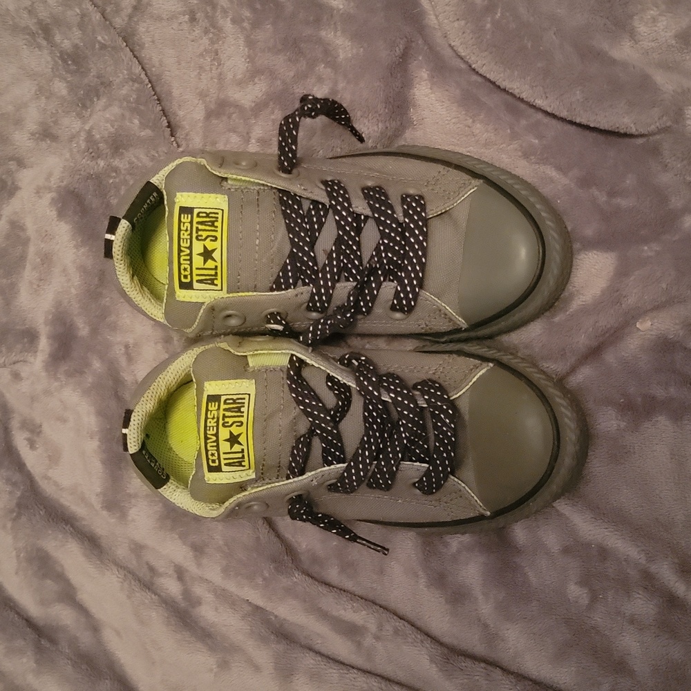 kids converse shoes